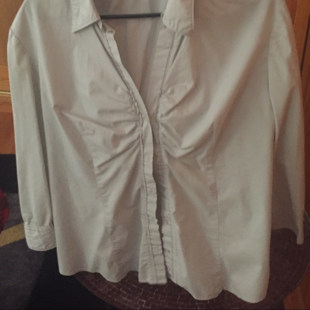 New York Learner woman’s button down dress shirt